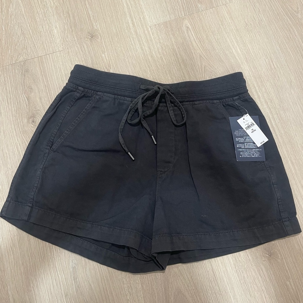Brand new gap shorts